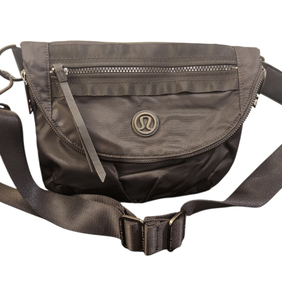 EUC Lululemon Athletica Nylon Black Festival Crossbody - Dance Your Asana Off - Picture 2 of 14